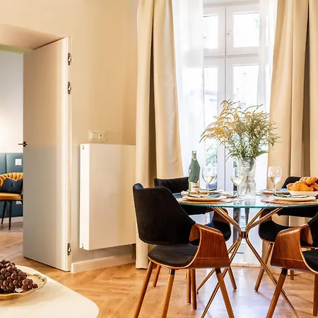 Apartman Copernicus House Pool And *